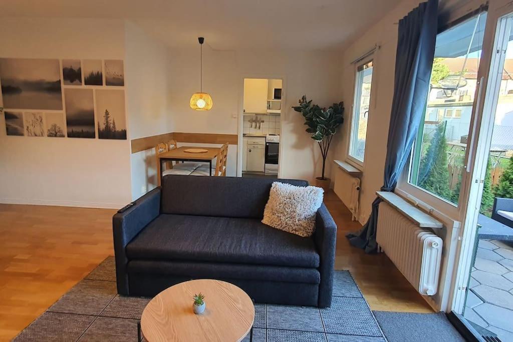 Apartment With Garden Near Metro! Стокхолм Екстериор снимка