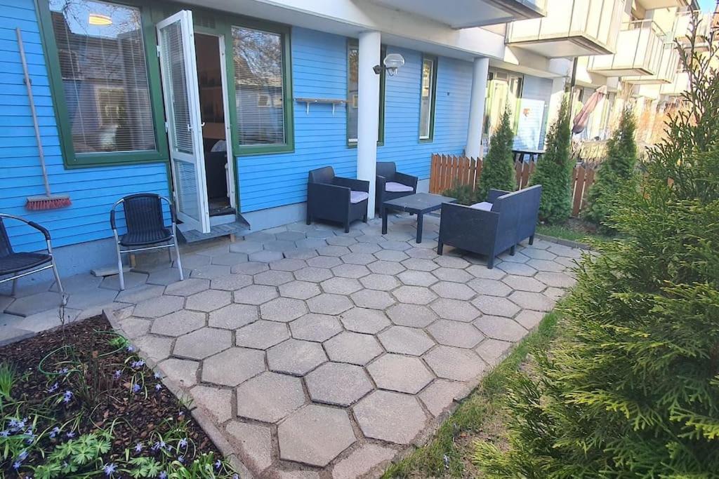Apartment With Garden Near Metro! Стокхолм Екстериор снимка